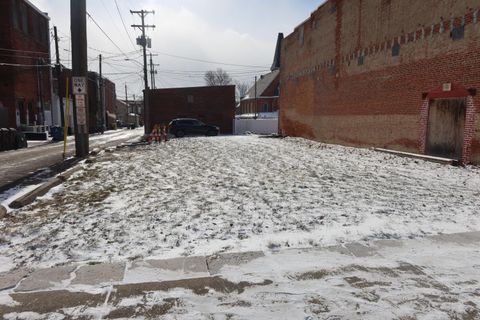 Photo of 117 W 5th Street, Marysville, OH 43040 (MLS # 226001973)