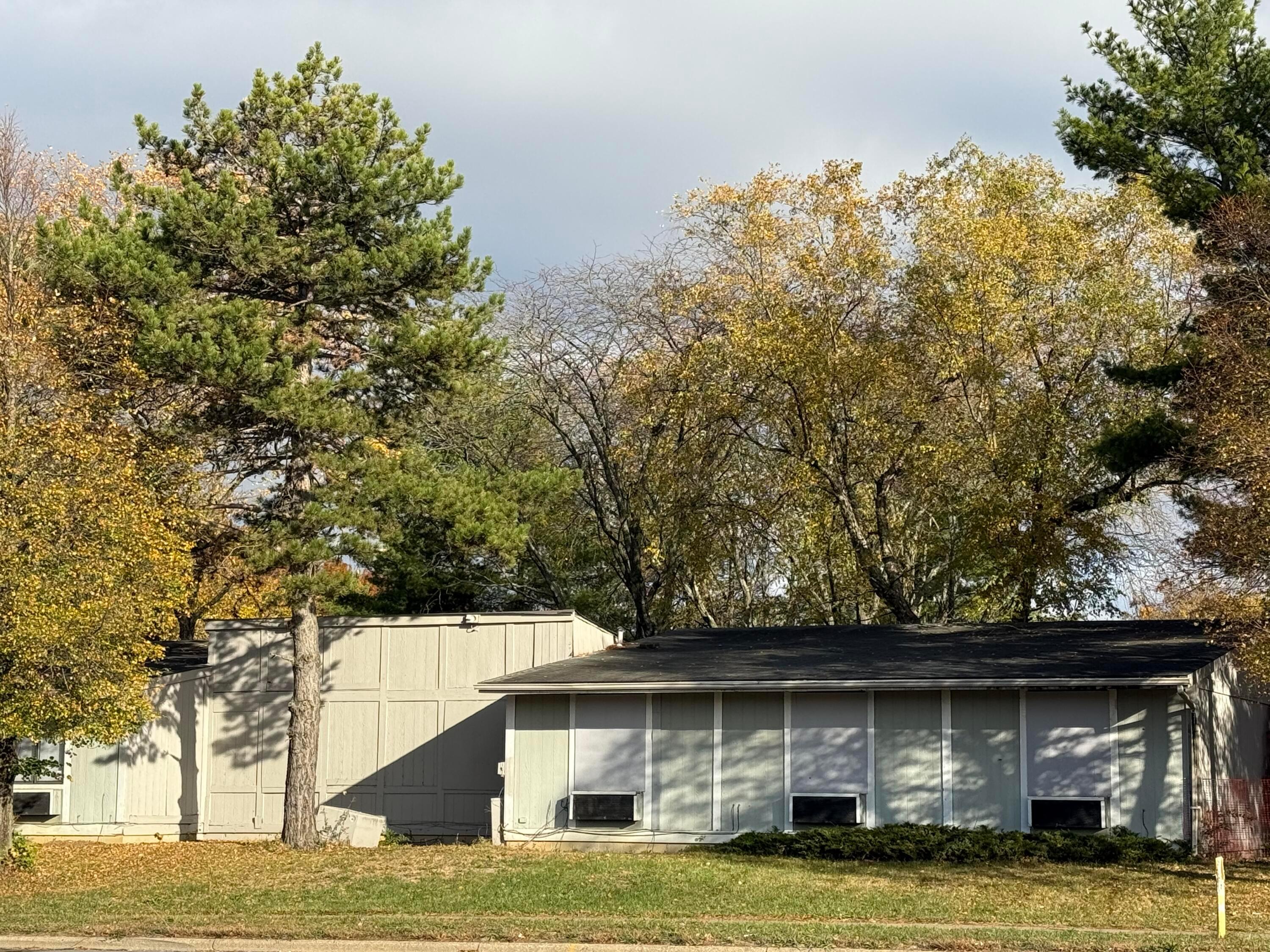 2337 Kimberly Parkway N