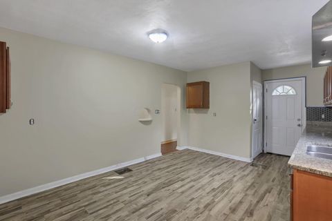 Tiny photo for 215 Harrison Avenue, Lancaster, OH 43130 (MLS # 225039692)