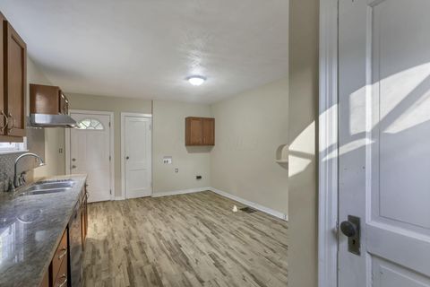 Tiny photo for 215 Harrison Avenue, Lancaster, OH 43130 (MLS # 225039692)