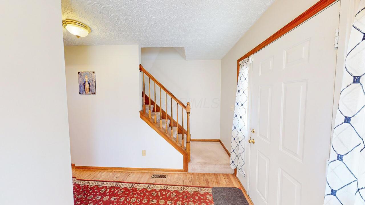756 Mountainview Drive, Westerville, Ohio image 3