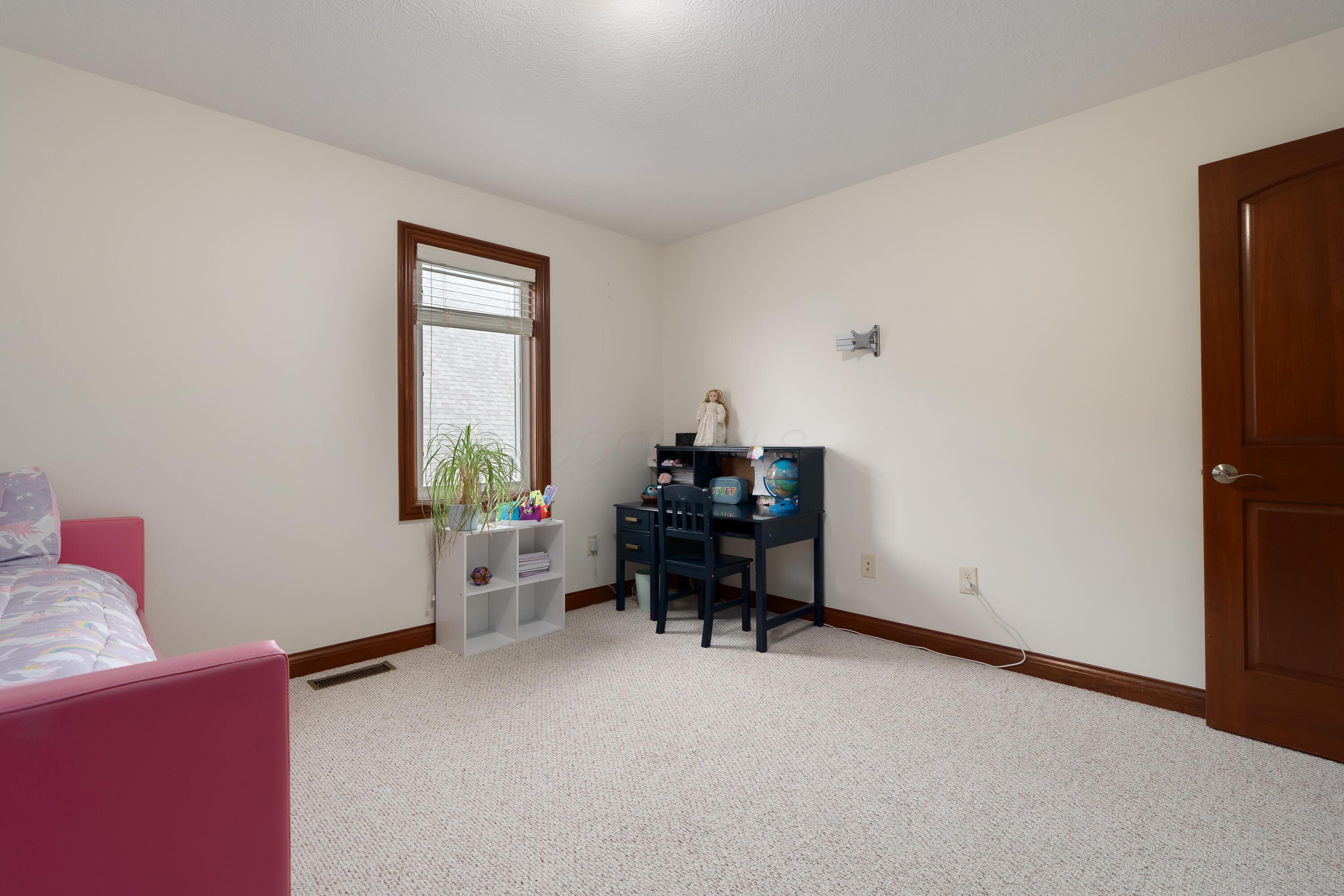 9785 Kingston Circle, Powell, Ohio image 33