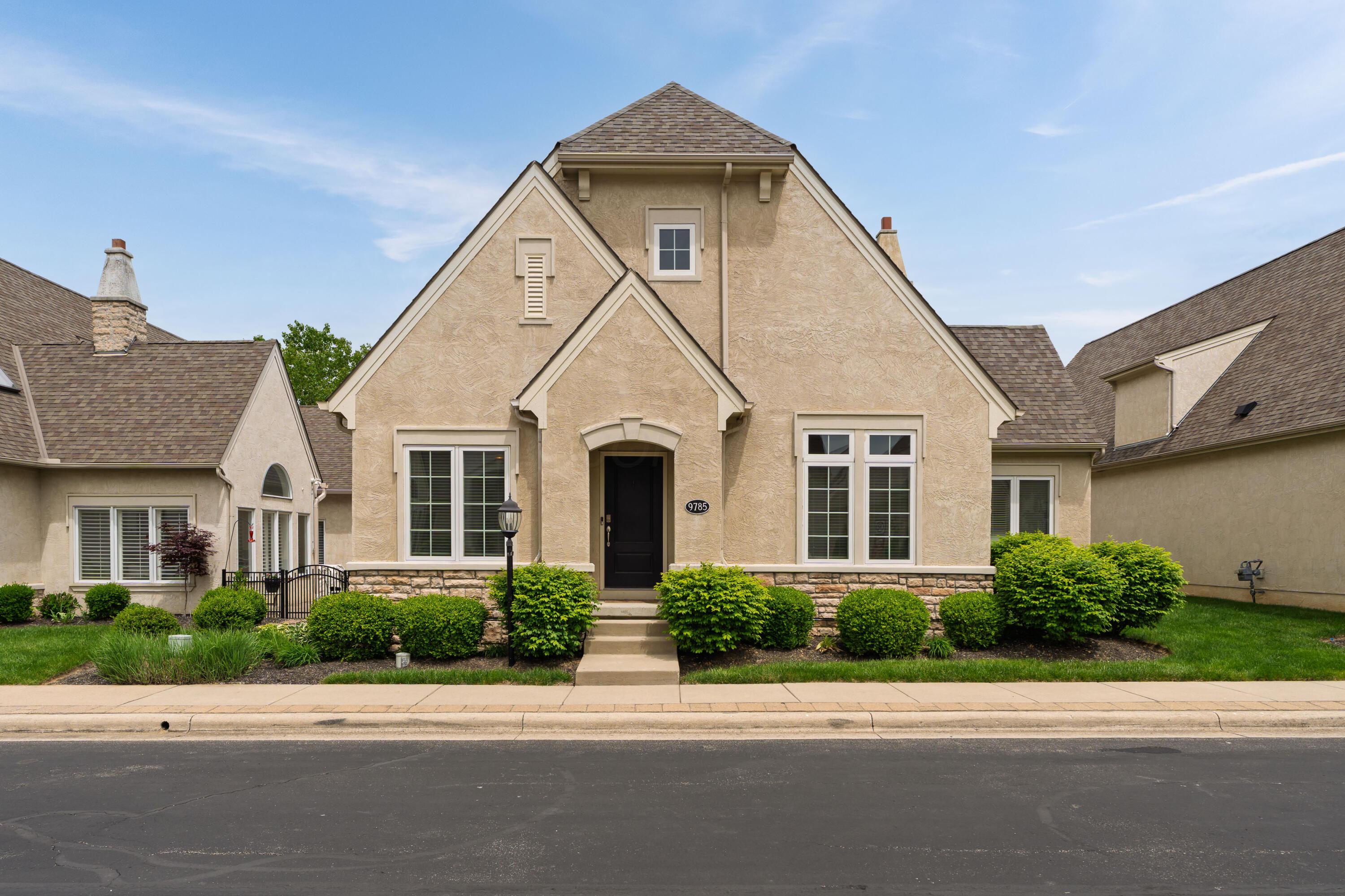 9785 Kingston Circle, Powell, Ohio image 1