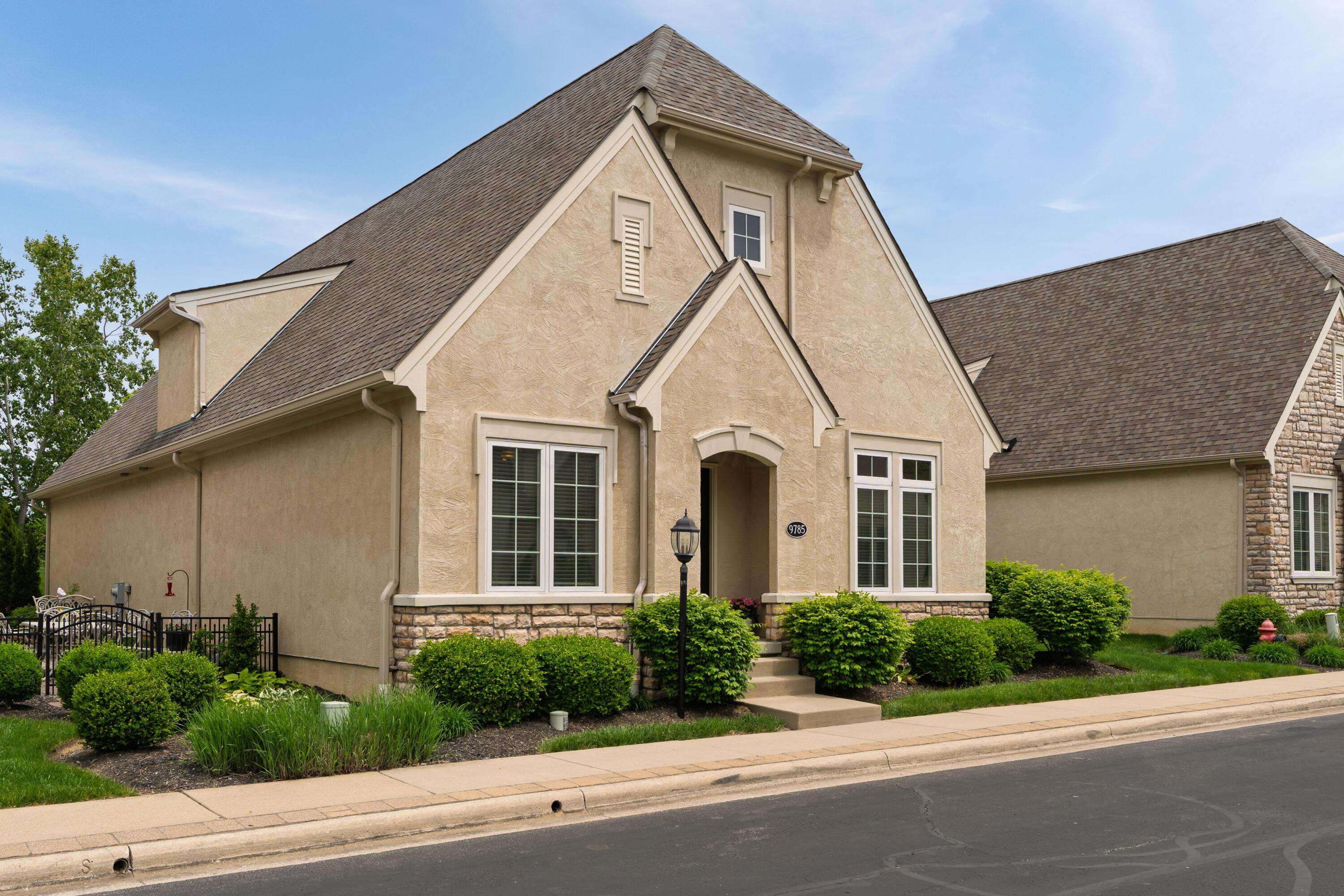 9785 Kingston Circle, Powell, Ohio image 3