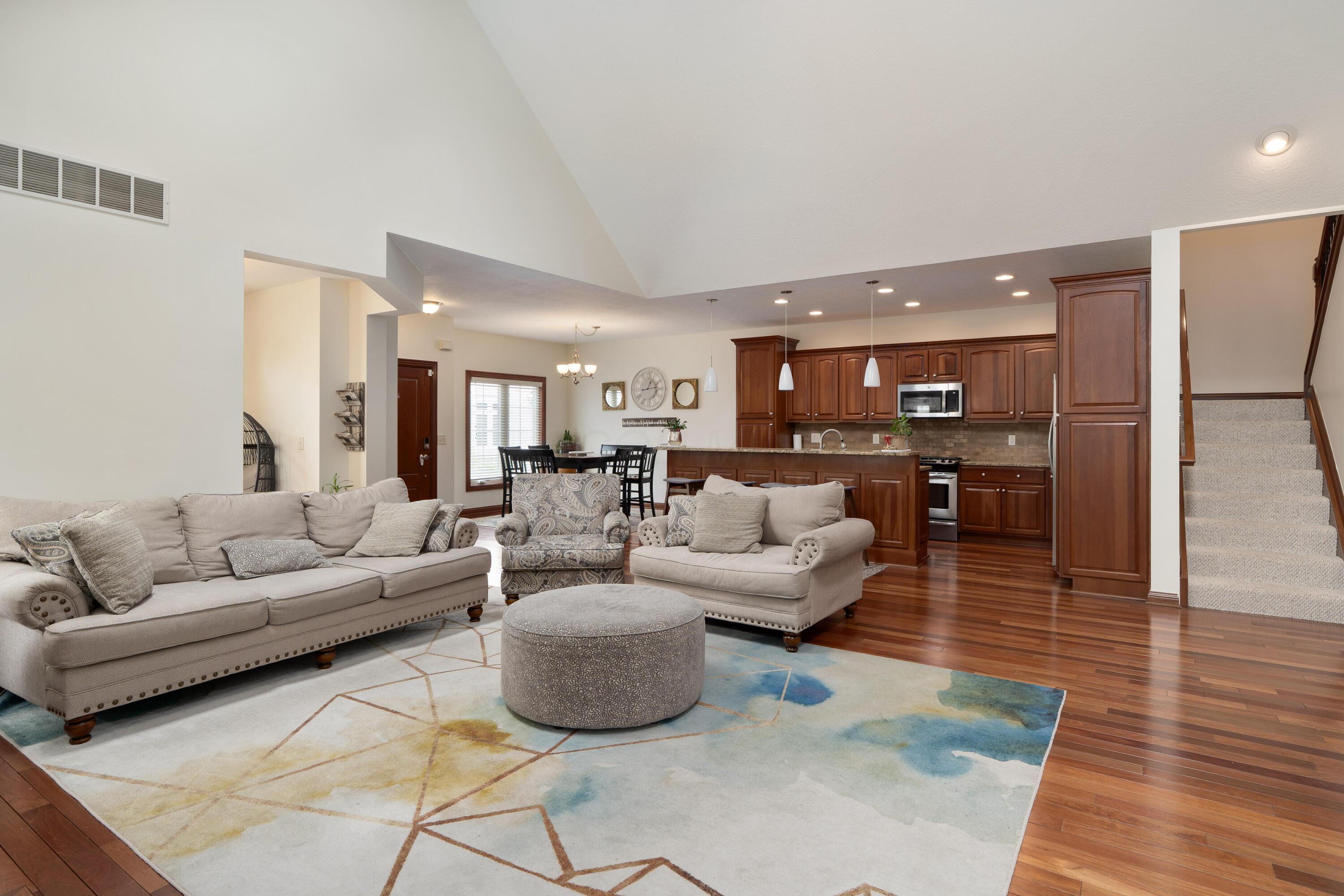 9785 Kingston Circle, Powell, Ohio image 12
