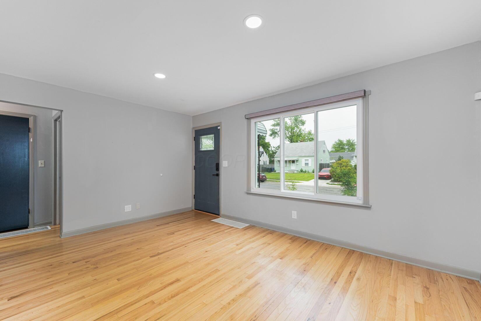 831 E Longview Avenue, Columbus, Ohio image 4