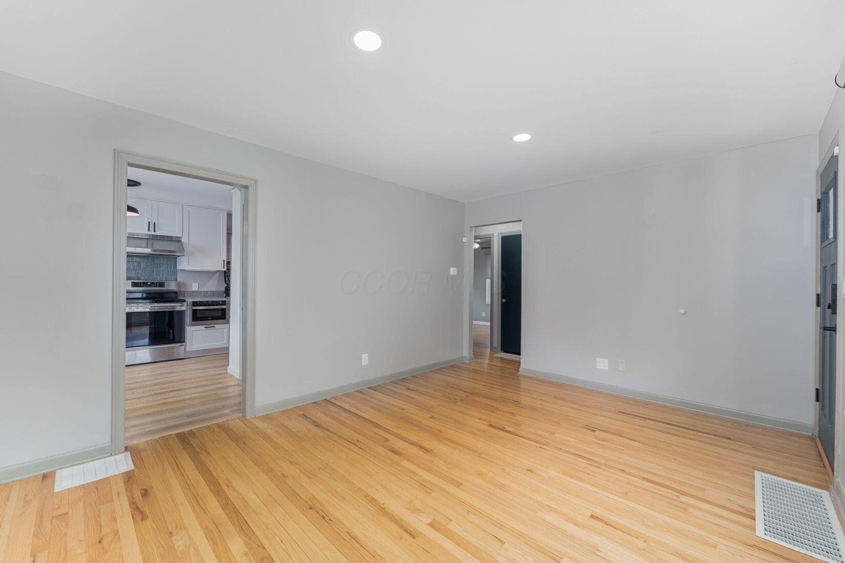 831 E Longview Avenue, Columbus, Ohio image 12