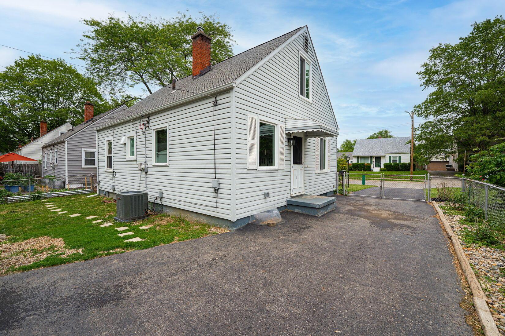 831 E Longview Avenue, Columbus, Ohio image 8