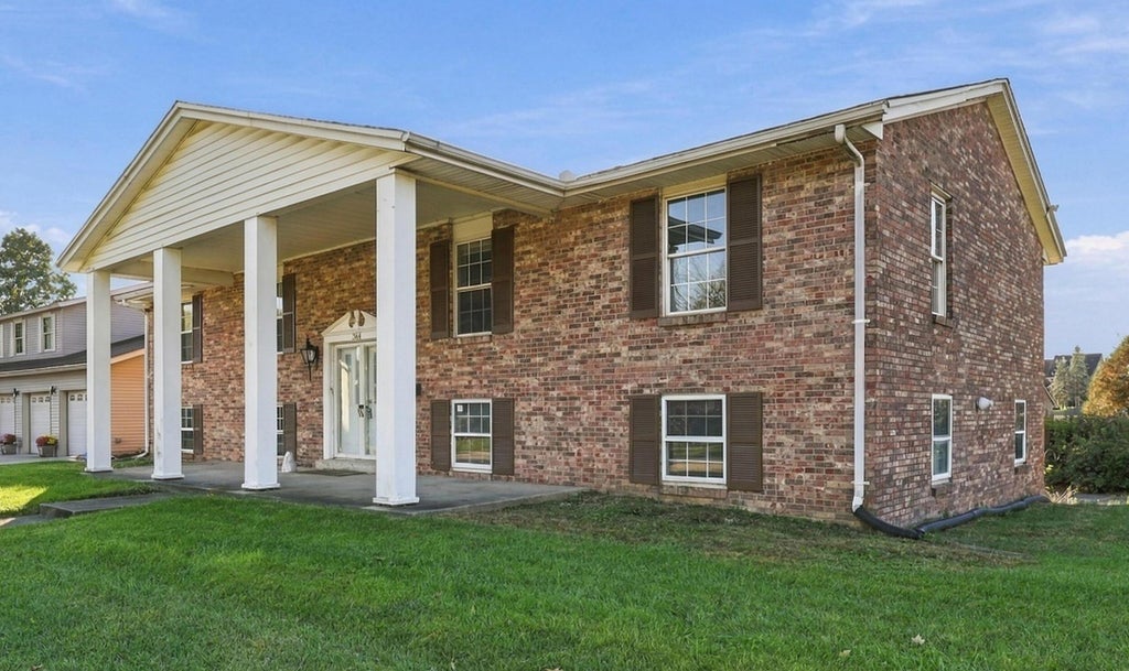 Photo of 364 Topton Drive, Vandalia, OH 45377 (MLS # 226040556)