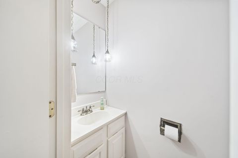 Tiny photo for 304 Constitution Drive, Chillicothe, OH 45601 (MLS # 225044688)