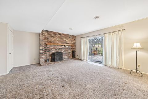 Tiny photo for 304 Constitution Drive, Chillicothe, OH 45601 (MLS # 225044688)