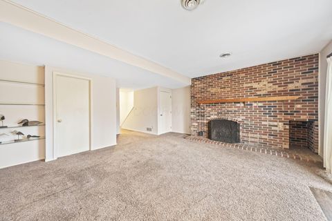 Tiny photo for 304 Constitution Drive, Chillicothe, OH 45601 (MLS # 225044688)