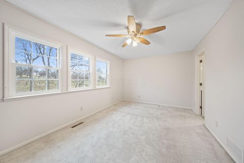 Tiny photo for 304 Constitution Drive, Chillicothe, OH 45601 (MLS # 225044688)