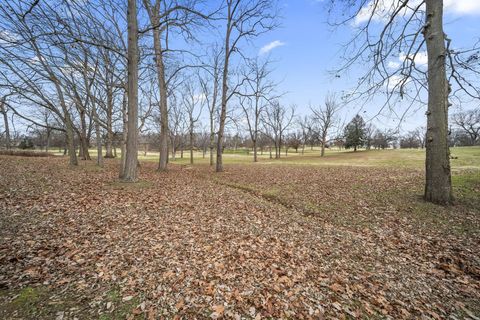 Tiny photo for 304 Constitution Drive, Chillicothe, OH 45601 (MLS # 225044688)