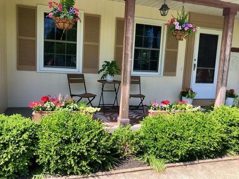 Tiny photo for 708 Damon Drive, Washington Court House, OH 43160 (MLS # 226003008)