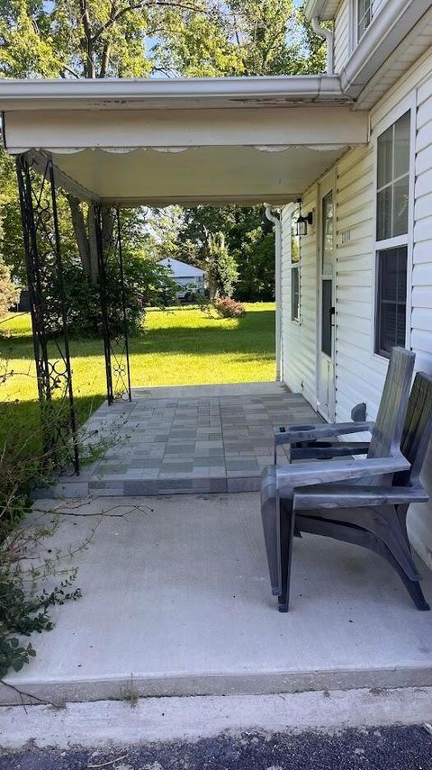 Tiny photo for 2880 Bulen Avenue, Columbus, OH 43207 (MLS # 226022838)