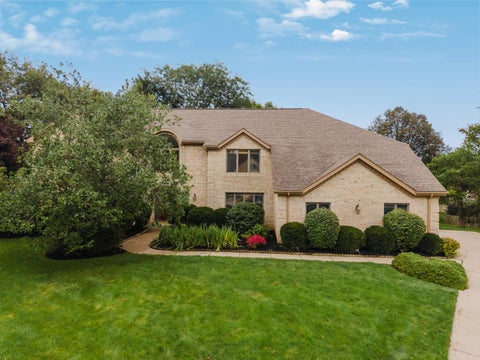 Photo of 1232 Lochcarren Court, Columbus, OH 43235 (MLS # 226036383)