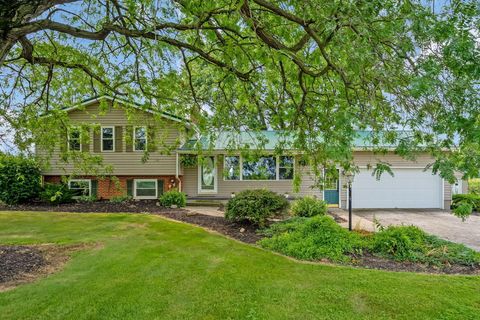 Photo of 5187 Lincoln Highway, Bucyrus, OH 44820 (MLS # 226013047)