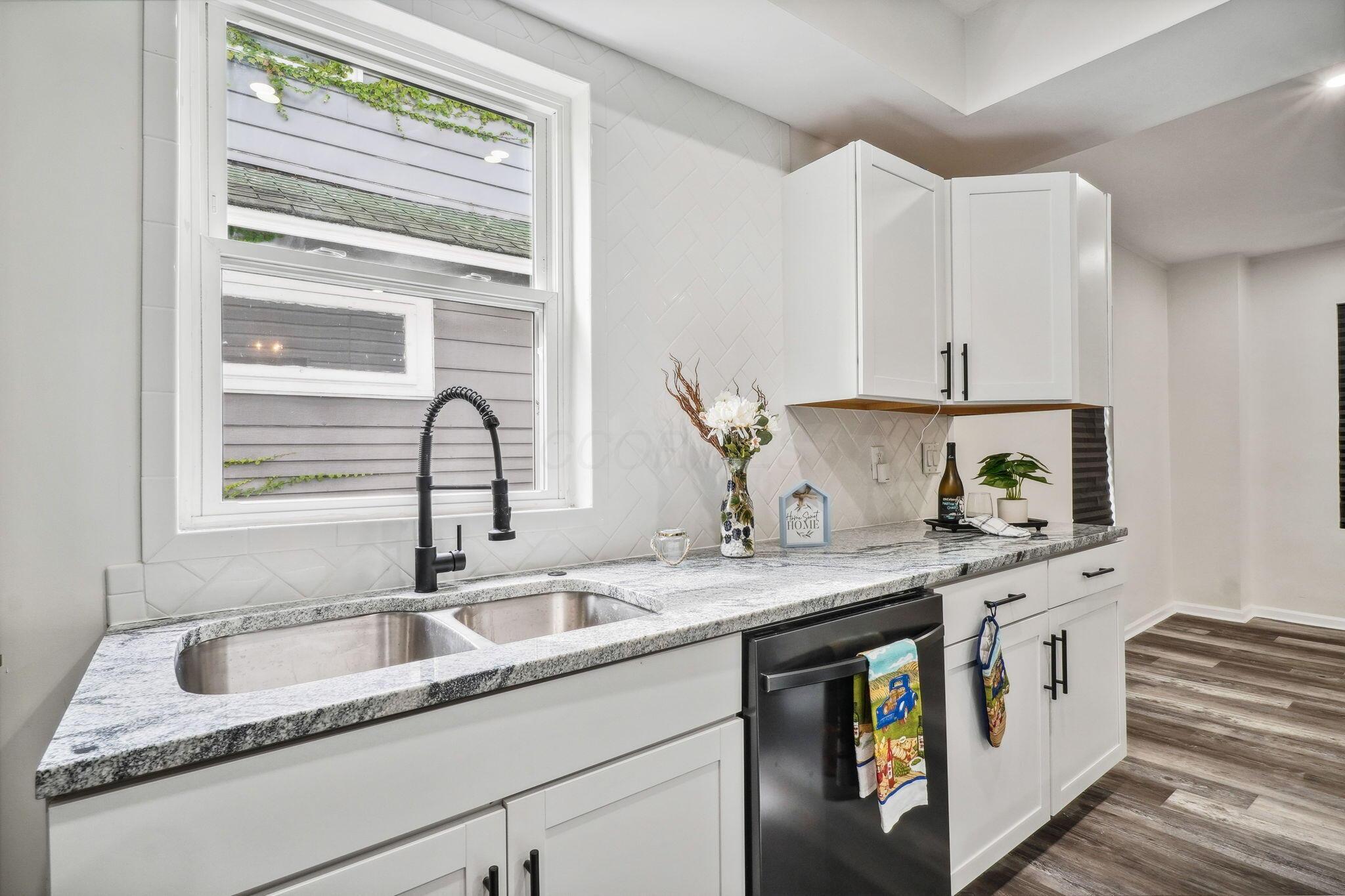 309 S Warren Avenue, Columbus, Ohio image 17