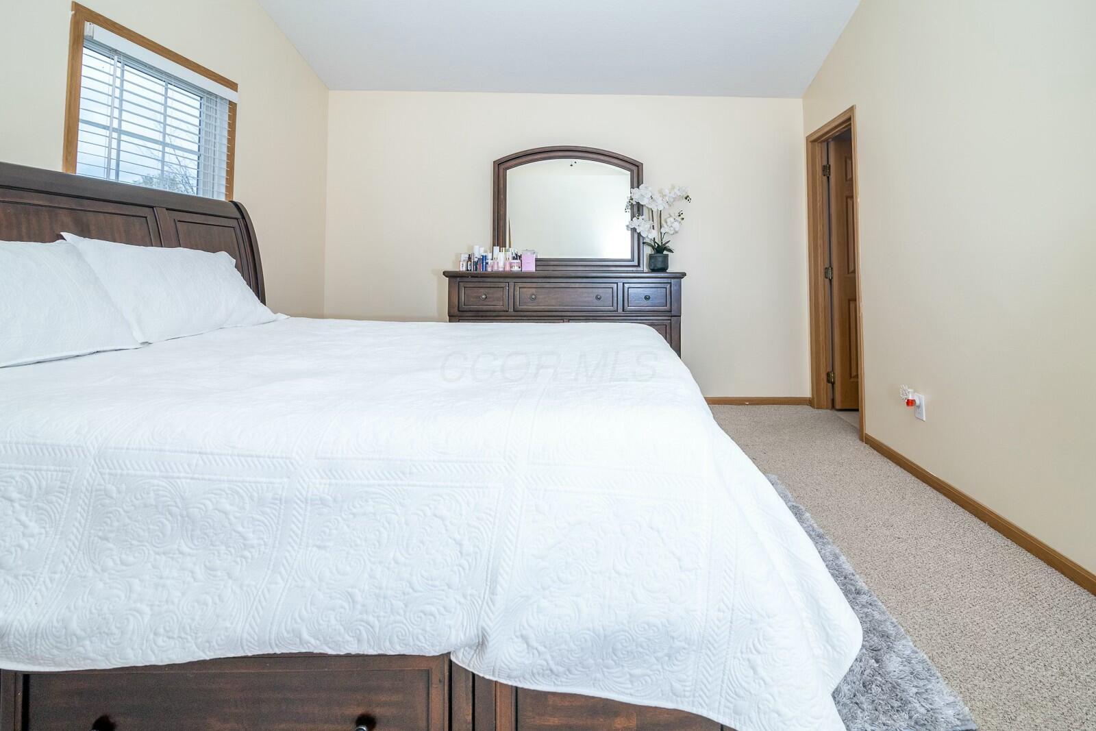 5855 Katara Drive, Galloway, Ohio image 32
