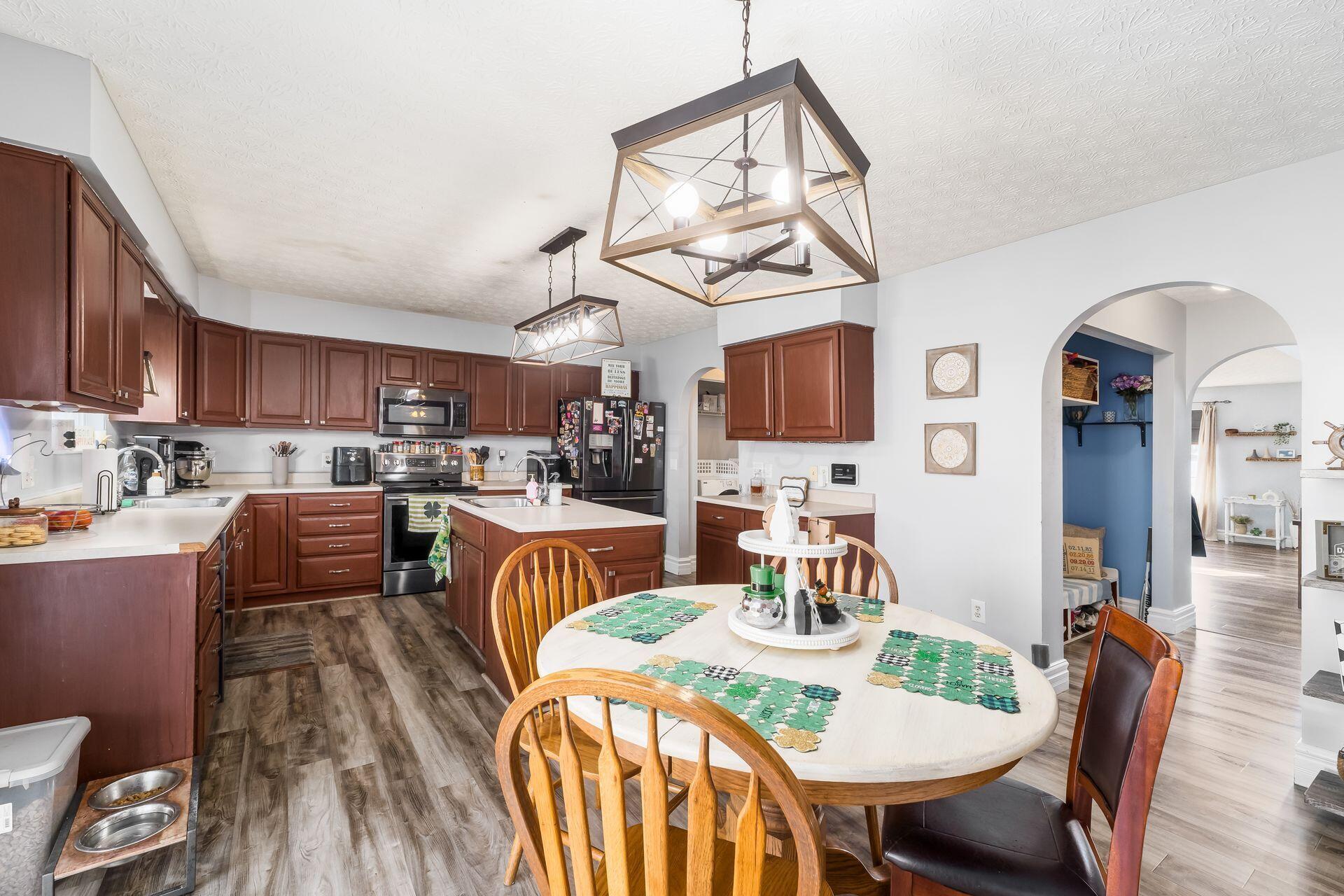 218 Cavanaugh Drive, Commercial Point, Ohio image 13
