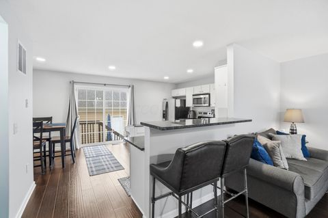 Tiny photo for 5597 Crystal Falls Street, Dublin, OH 43016 (MLS # 225044411)