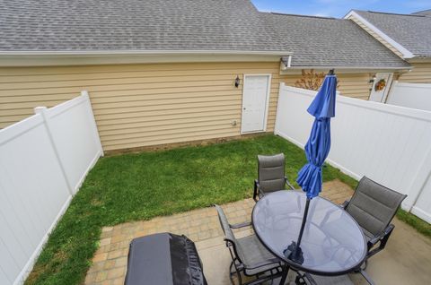 Tiny photo for 5597 Crystal Falls Street, Dublin, OH 43016 (MLS # 225044411)