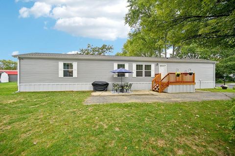 Photo of 8565 Smith Calhoun Road 53-0 #53-0, Plain City, OH 43064 (MLS # 225037014)