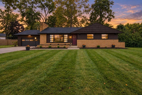 Photo of 2611 Bethel Road, Columbus, OH 43220 (MLS # 226035316)
