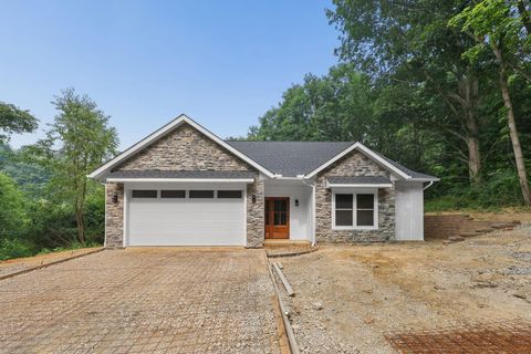 Photo of 706 Berry Road, Howard, OH 43028 (MLS # 226027585)