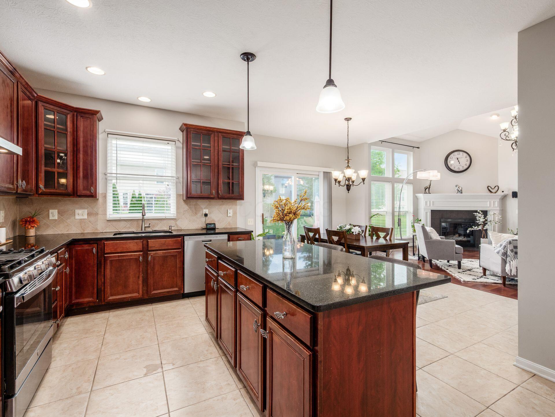 7915 Fargo Lane, Delaware, Ohio image 23