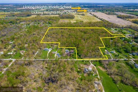 Photo of 3773 Dixon Road SW, Pataskala, OH 43062 (MLS # 224014556)