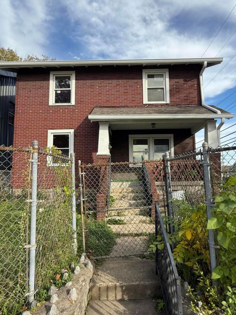 Photo of 1112 Peters Avenue, Columbus, OH 43201 (MLS # 225040754) Photo of 1112 Peters Avenue, Columbus, OH 43201 (MLS # 225040754)