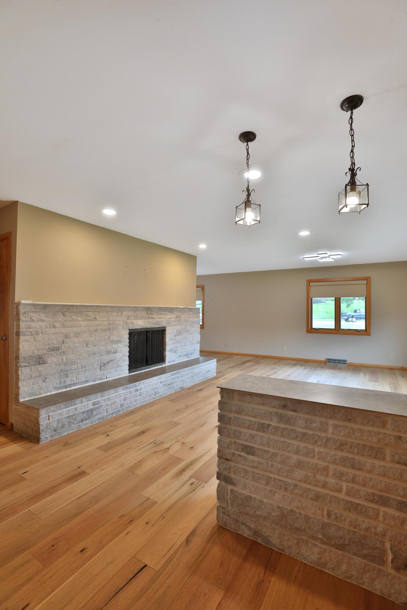 465 W Schrock Road, Westerville, Ohio image 4