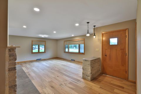 Photo of 465 W Schrock Road, Westerville, OH 43081 (MLS # 225018123)