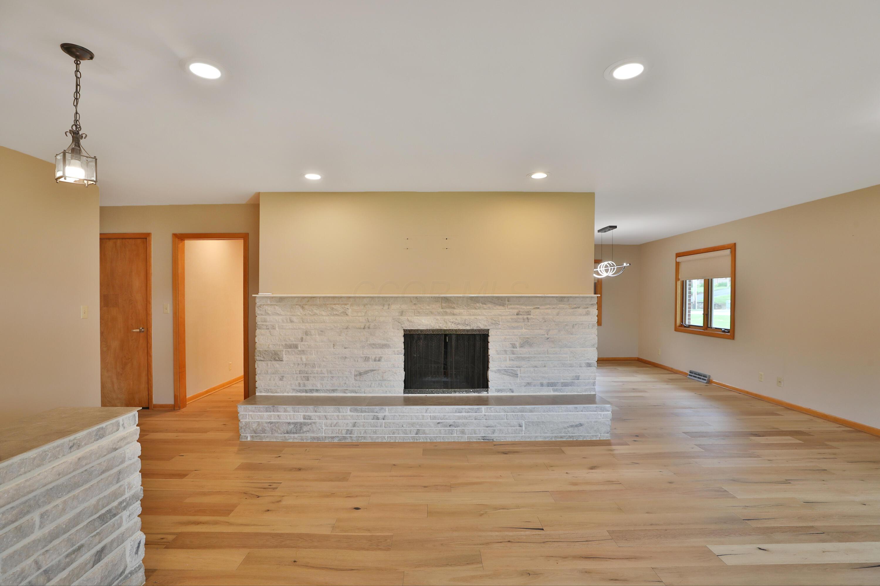 465 W Schrock Road, Westerville, Ohio image 6