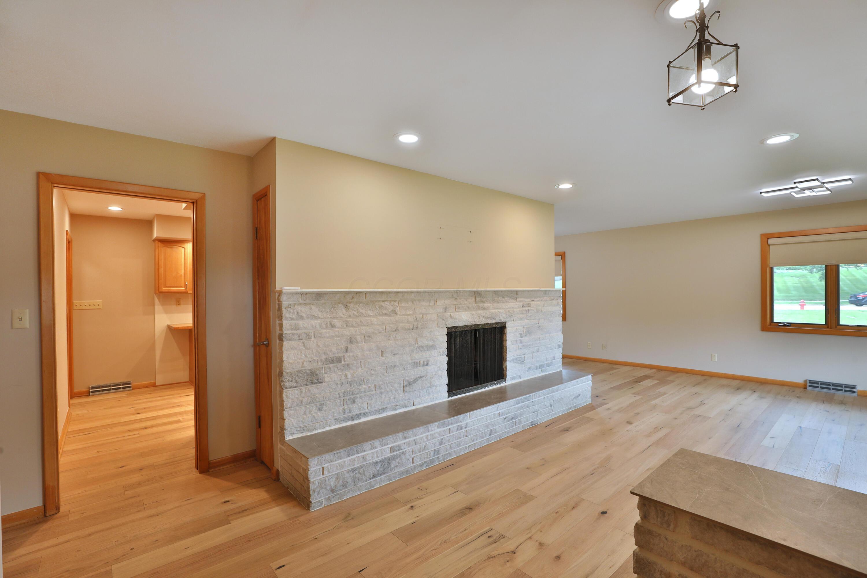 465 W Schrock Road, Westerville, Ohio image 5