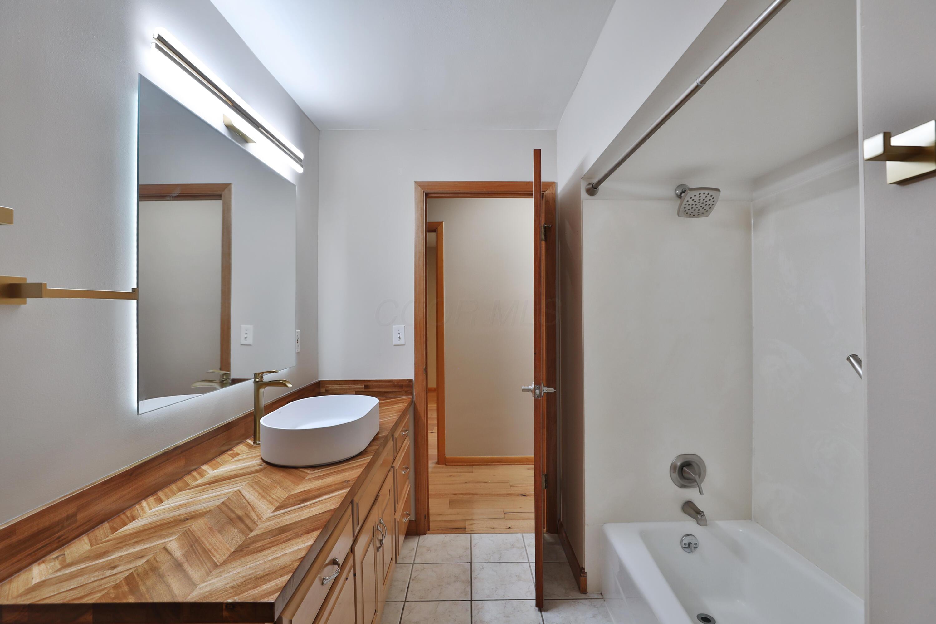 465 W Schrock Road, Westerville, Ohio image 21