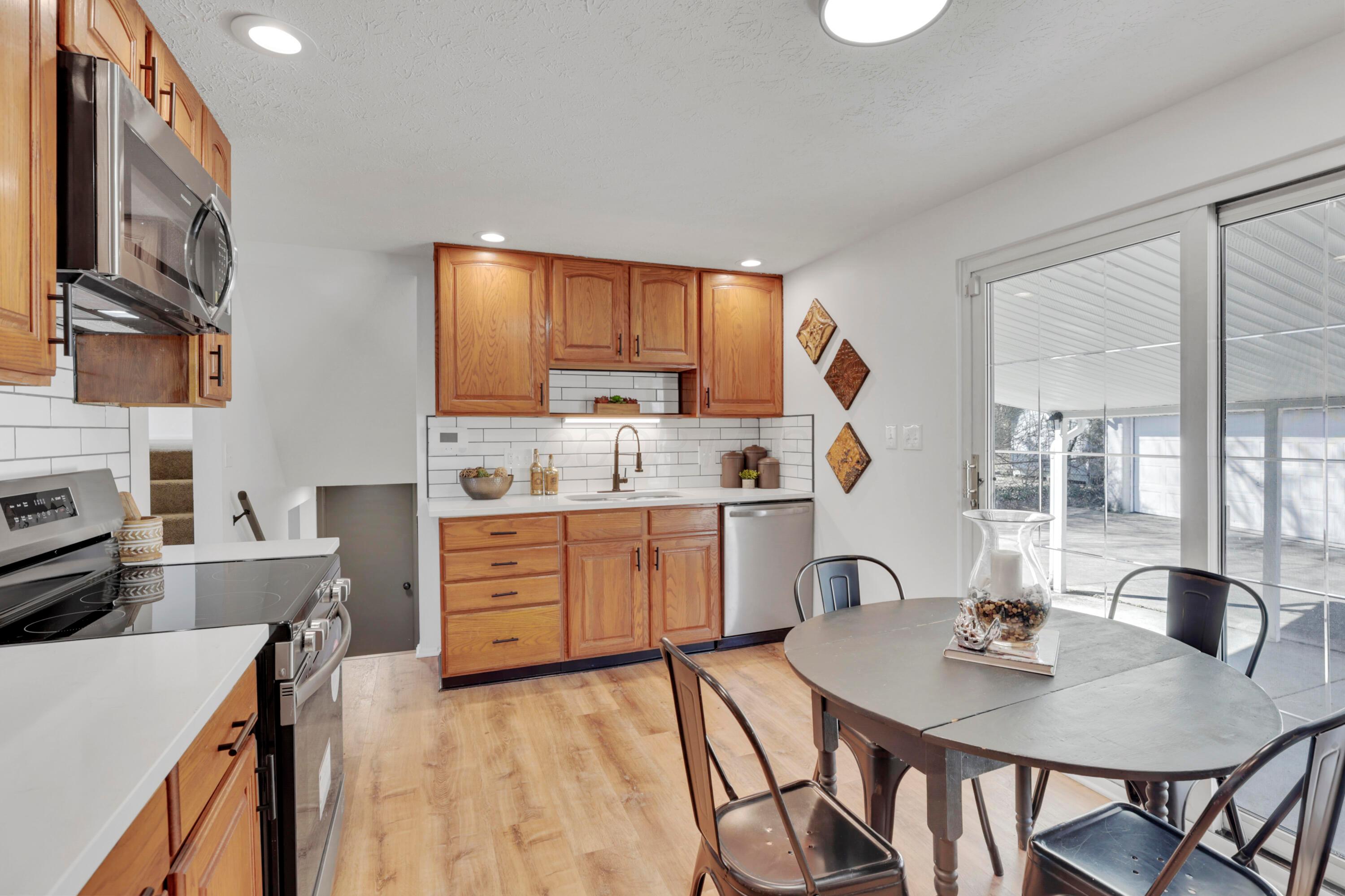 2911 Renfro Road, Columbus, Ohio image 10