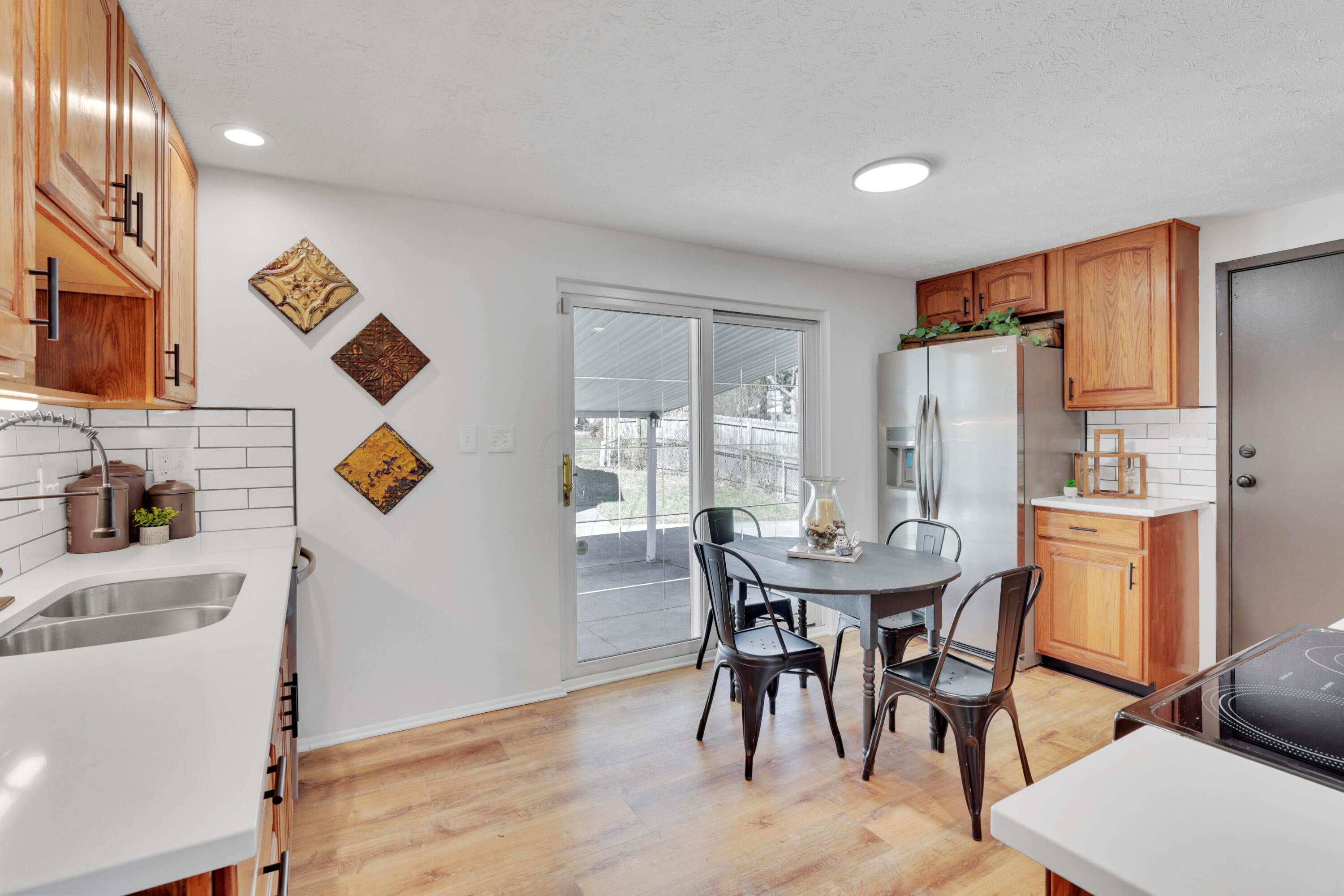 2911 Renfro Road, Columbus, Ohio image 11
