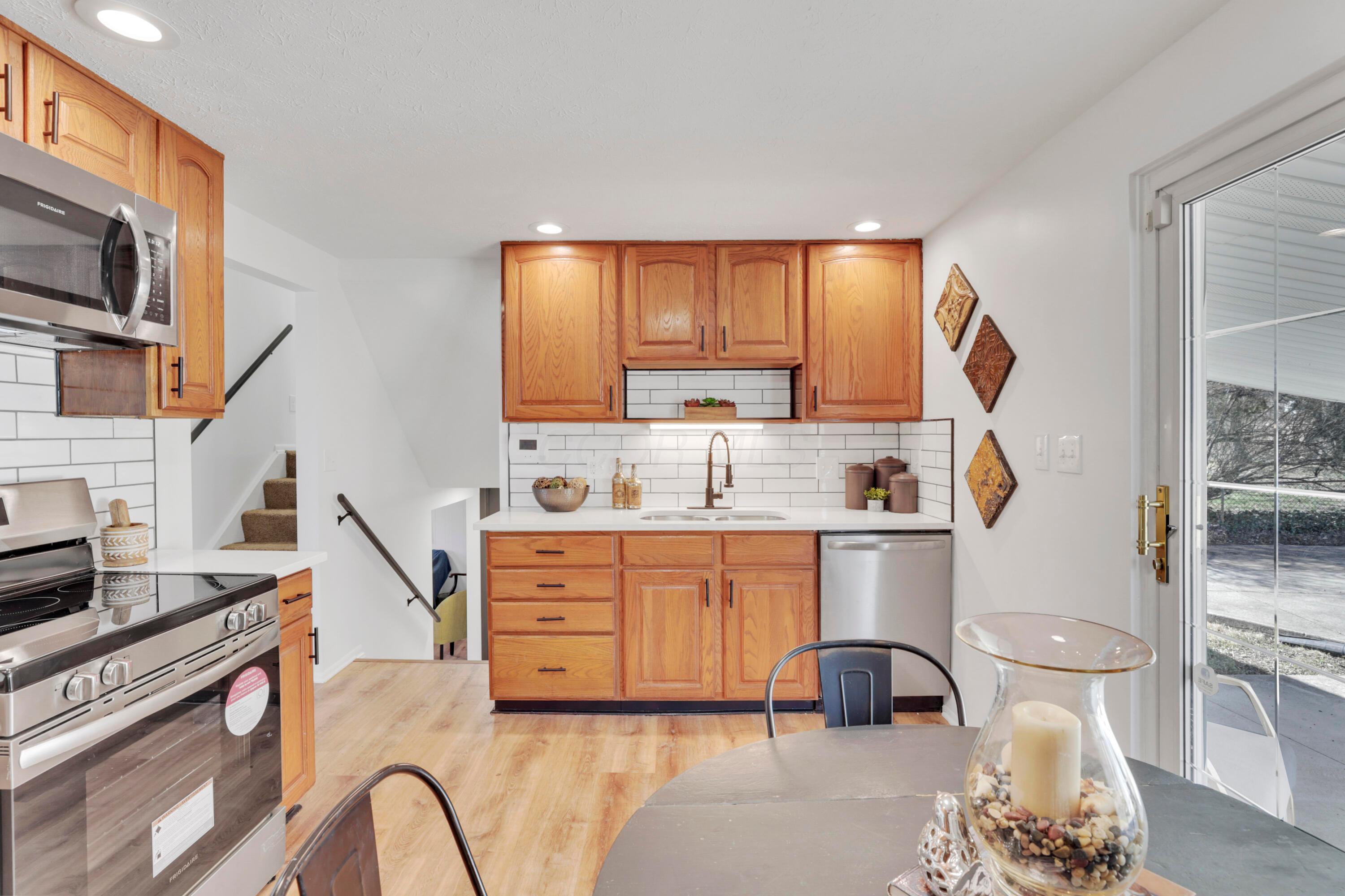 2911 Renfro Road, Columbus, Ohio image 7