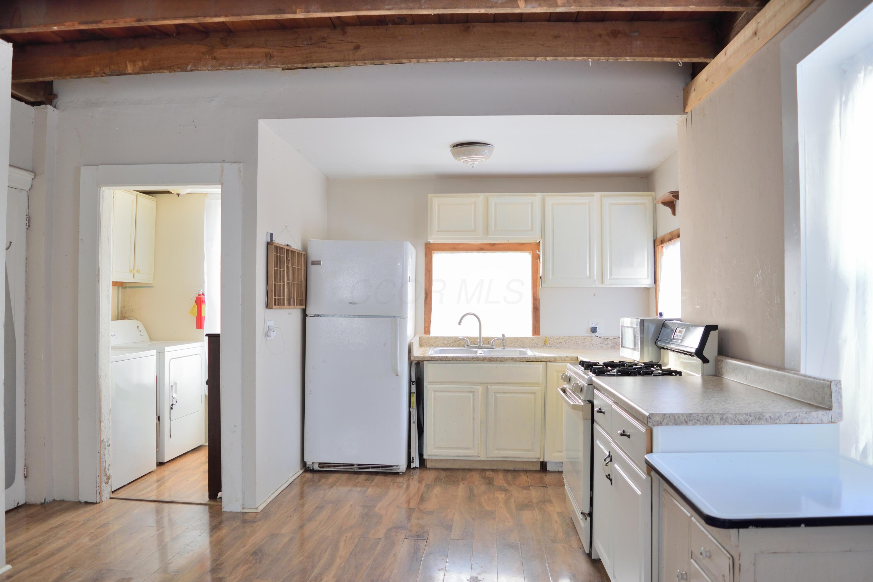 195 N Walnut Street, Galena, Ohio image 3