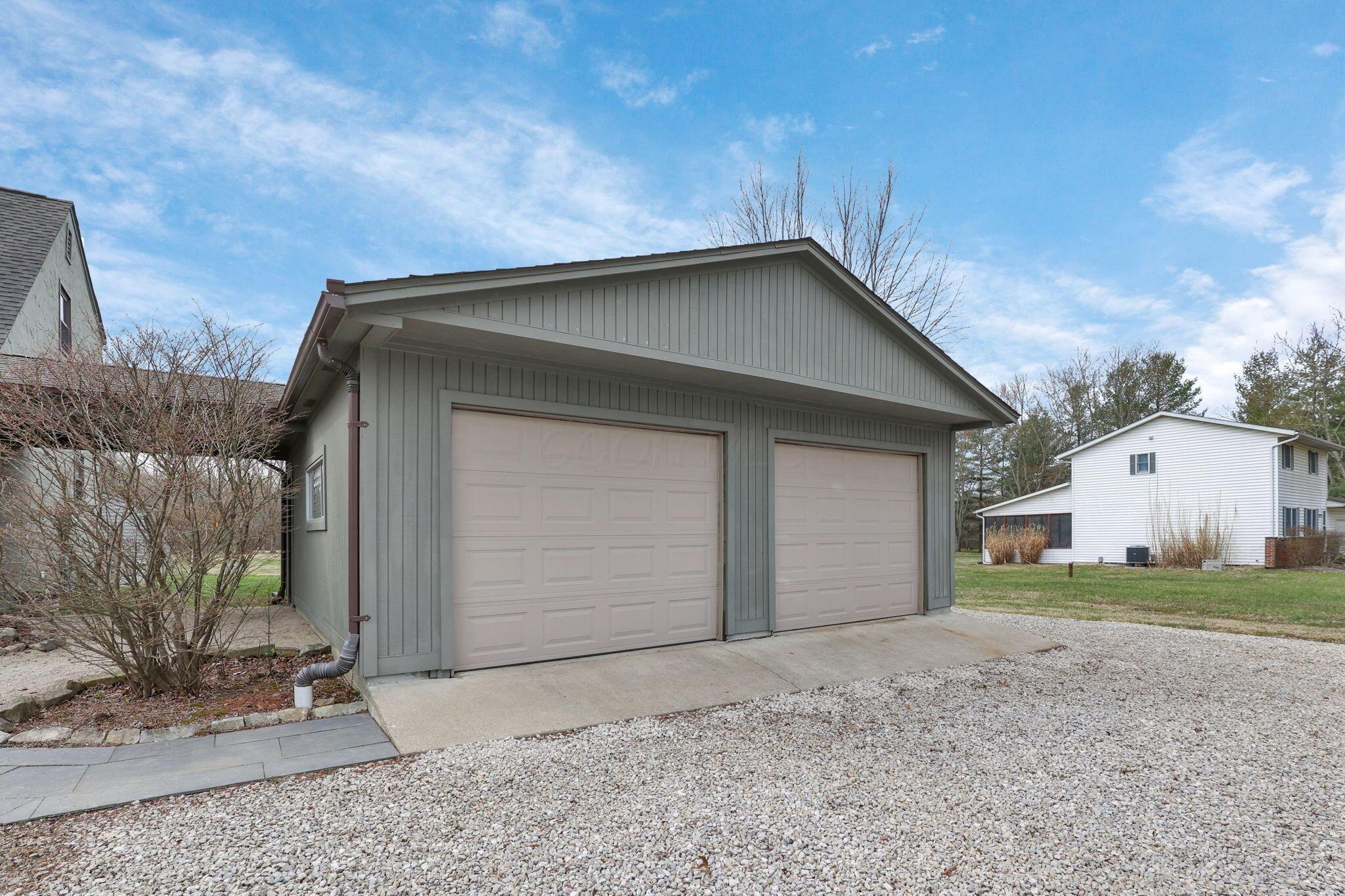 8433 Central College Road, New Albany, Ohio image 36