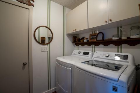 Tiny photo for 312 Sundew Court, Delaware, OH 43015 (MLS # 226000430)