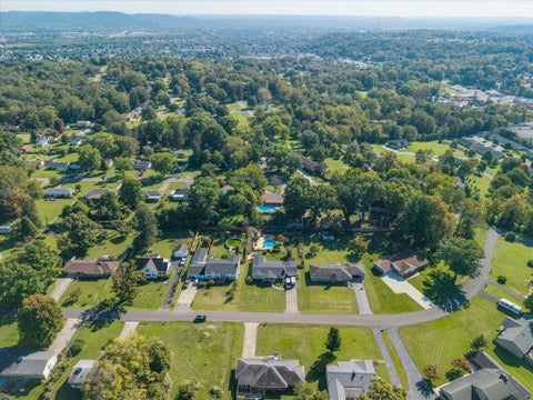 Tiny photo for 1 Shawnee Drive, Chillicothe, OH 45601 (MLS # 226036969)