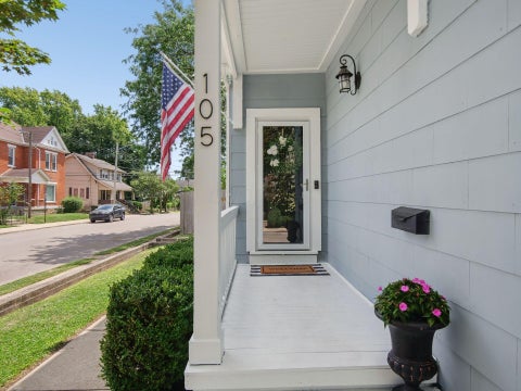 Photo of 105 E Gates Street, Columbus, OH 43206 (MLS # 226037555)