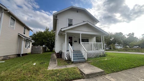 Photo of 1529 Arlington Avenue, Columbus, OH 43211 (MLS # 226036176)