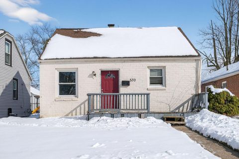 Photo of 530 Whitethorne Avenue, Columbus, OH 43223 (MLS # 226004538)