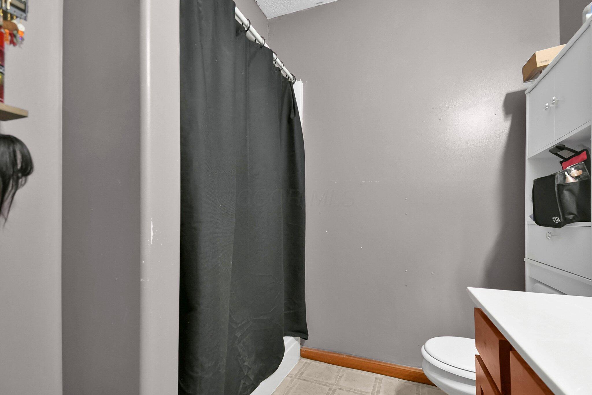 499 Glenmonte Drive, Howard, Ohio image 18