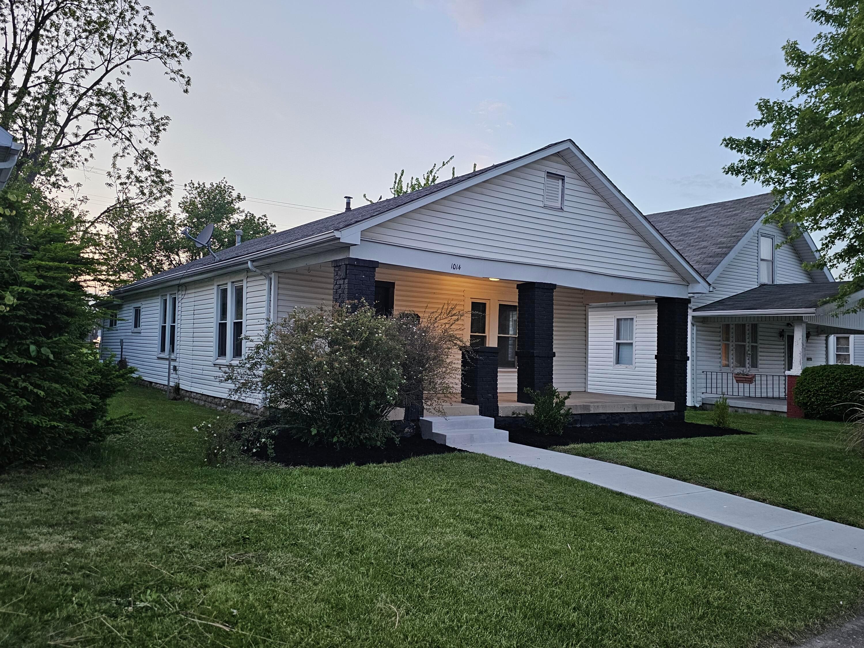 1014 E Temple Street